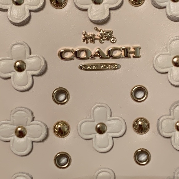 ⭐️Coach Floral Rivets Crossbody - Picture 2 of 13